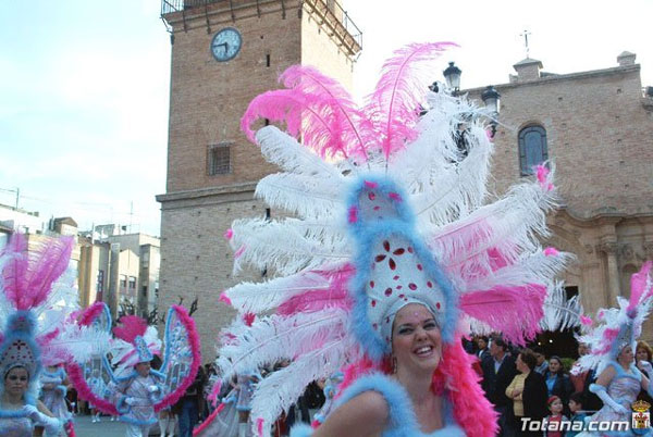 Concejalía de Cultura y los centros de enseñanza acuerdan suspender el desfile de carnaval infantil de totana y posponerlo al viernes día 27, a las 16.30 horas y con el mismo itinerario, Foto 1