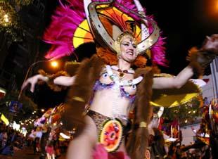El Ayuntamiento propone la posibilidad de constituir una federación de peñas de carnaval que coordine la organización de los festejos, Foto 1