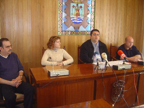 Ayuntamiento suscribe convenios con tres empresas para facilitar la inserción laboral de personas con problemas de exclusión social, Foto 1