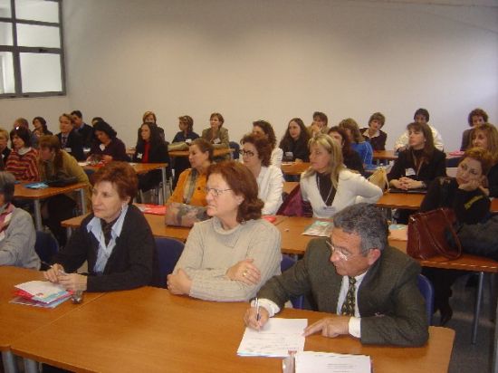 Más de cuarentena de mujeres empresarias murcianas participan I Encuentro Regional que se celebra en el centro desarrollo local Totana, Foto 1