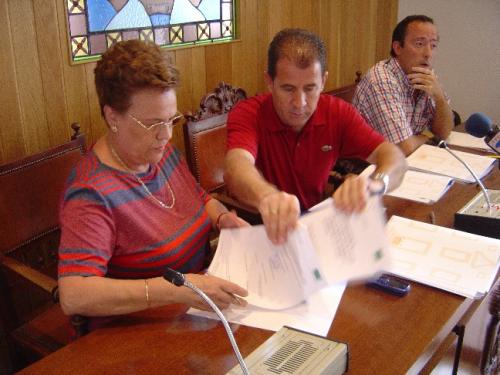 Ayuntamiento suscribe convenios con los nueve colegios del municipio para la puesta en marcha del programa de gratuidad de los libros de texto de enseñanza primaria, Foto 1