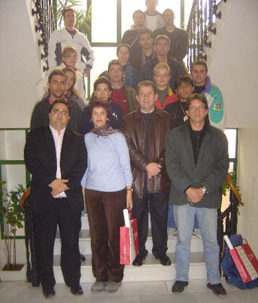 Miembros del programa de prevención de drogodependencias Heliotropos visitan el Ayuntamiento y conocen el municipio de Totana, Foto 1