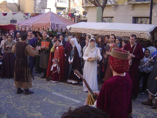 Éxito de participación y visitantes en el mercado medieval y la fería de día, Foto 1