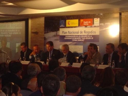 Ministro de agricultura preside el acto del inicio de las obras de modernización de los regadios de Totana y aboga por estos proyectos mientras llega el plan hidrológico nacional, Foto 1