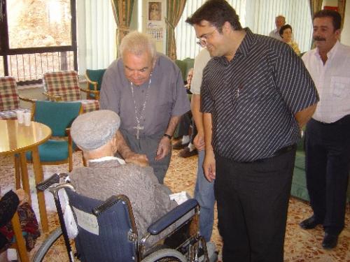 El obispo emérito Javier Azagra visita residencia “la purísima” con motivo actos día internacional las personas mayores organizados por el Ayuntamiento, Foto 1