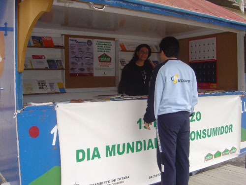 OMIC instala punto móvil de información con motivo día de los derechos del consumidor, Foto 1