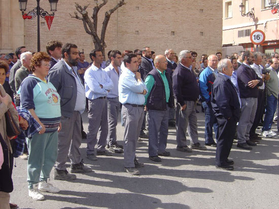 Ayuntamiento de Totana convoca a todos los vecinos a una concentración silenciosa como acto de solidaridad con las víctimas del atentado terrorista perpetrado en Madrid , Foto 2