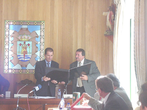 Alcalde y equipo de gobierno reciben a una delegación de Kalocsa (Hungría) que visita Totana para conocer los sistemas de producción y comercialización del pimiento para pimentón, Foto 1
