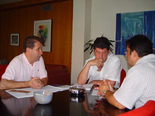 Alcalde pide al consejero de sanidad que el SMS dote de personal sanitario la nueva ambulancia medicalizada del centro de salud, Foto 1