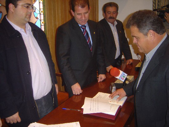 Toman posesión de sus cargos los ocho nuevos alcaldes pedáneos elegidos hasta el 2007 en las diputaciones de Totana , Foto 1