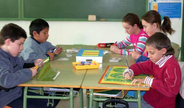 LA CONCEJALA DE EDUCACIN FELICITA AL COLEGIO TIERNO GALVN POR SUS XITOS EN LA CONVOCATORIA DE LOS PREMIOS CONSUMPOLIS QUE OTORGA LA COMUNIDAD AUTNOMA  (2006) - 23