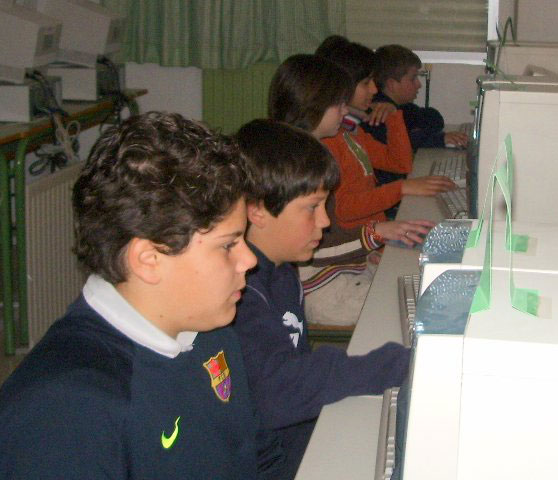 LA CONCEJALA DE EDUCACIN FELICITA AL COLEGIO TIERNO GALVN POR SUS XITOS EN LA CONVOCATORIA DE LOS PREMIOS CONSUMPOLIS QUE OTORGA LA COMUNIDAD AUTNOMA  (2006) - 29