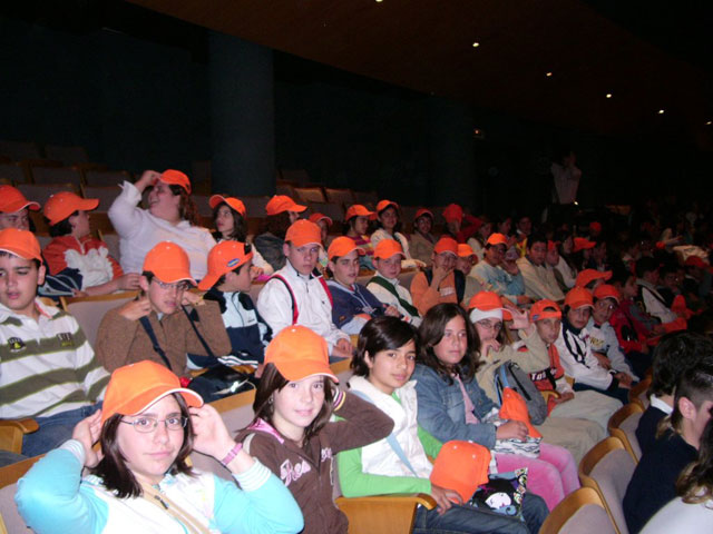 LA CONCEJALA DE EDUCACIN FELICITA AL COLEGIO TIERNO GALVN POR SUS XITOS EN LA CONVOCATORIA DE LOS PREMIOS CONSUMPOLIS QUE OTORGA LA COMUNIDAD AUTNOMA  (2006) - 37