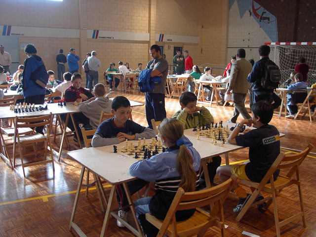 BUENOS RESULTADOS DE LOS ESCOLARES TOTANEROS EN LOS CAMPEONATOS REGIONALES DE TENIS DE MESA Y AJEDREZ DE DEPORTE ESCOLAR - 2