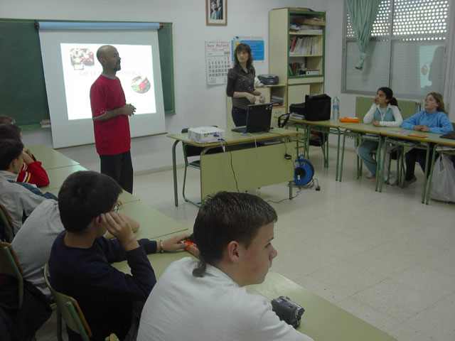 LA SEMANA DE LA SALUD Y LA ACTIVIDAD FÍSICA COMENZÓ EL PASADO LUNES 3 DE ABRIL, CON UNA JORNADA DE SENDERISMO EN LOS ALREDEDORES DE LA SANTA, DONDE PARTICIPARON 187 ESCOLARES DE PRIMERO Y SEGUNDO CURSO DE LA ESO - 1 LA SEMANA DE LA SALUD Y LA ACTIVIDAD FÍSICA COMENZÓ EL PASADO LUNES 3 DE ABRIL, CON UNA JORNADA DE SENDERISMO EN LOS ALREDEDORES DE LA SANTA, DONDE PARTICIPARON 187 ESCOLARES DE PRIMERO Y SEGUNDO CURSO DE LA ESO - 1