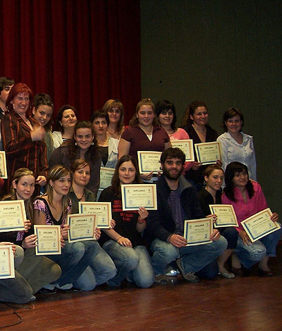 GRAN PARTICIPACIÓN EN EL TALLER DE LENGUA DE SIGNOS IMPARTIDO POR LA ASOCIACION DE PERSONAS SORDAS EL UNICORNIO DE TOTANA - 2