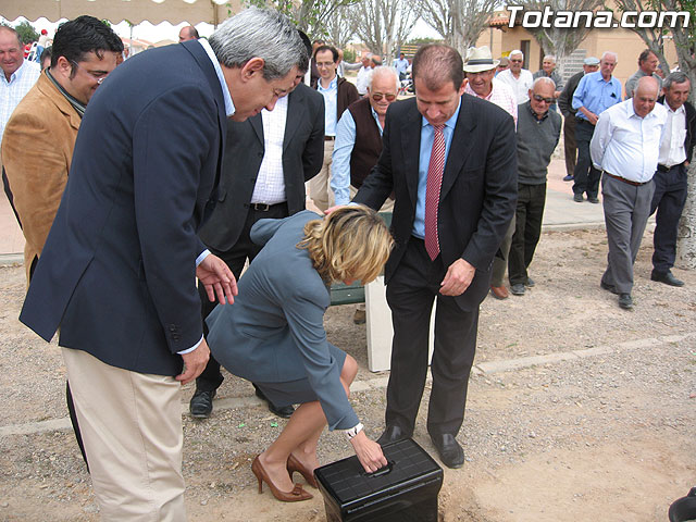 SE COLOCA LA PRIMERA PIEDRA DEL CENTRO MUNICIPAL DE PERSONAS MAYORES EN EL PARETÓN, CON UN PRESUPUESTO DE 220.000 EUROS - 12