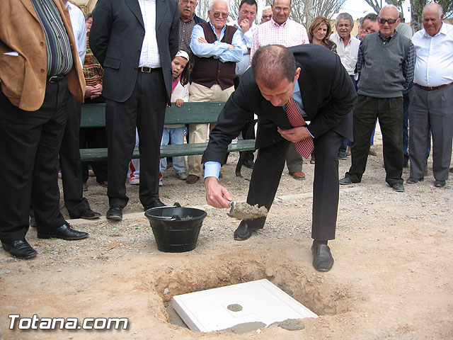 SE COLOCA LA PRIMERA PIEDRA DEL CENTRO MUNICIPAL DE PERSONAS MAYORES EN EL PARETÓN, CON UN PRESUPUESTO DE 220.000 EUROS - 20