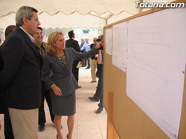 SE COLOCA LA PRIMERA PIEDRA DEL CENTRO MUNICIPAL DE PERSONAS MAYORES EN EL PARETÓN, CON UN PRESUPUESTO DE 220.000 EUROS - 29