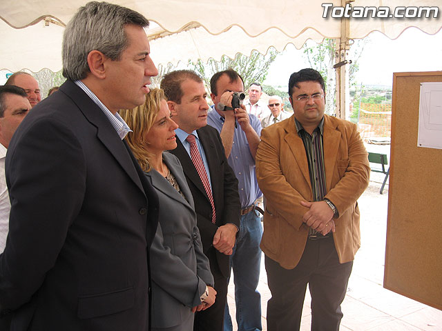 SE COLOCA LA PRIMERA PIEDRA DEL CENTRO MUNICIPAL DE PERSONAS MAYORES EN EL PARETÓN, CON UN PRESUPUESTO DE 220.000 EUROS - 30