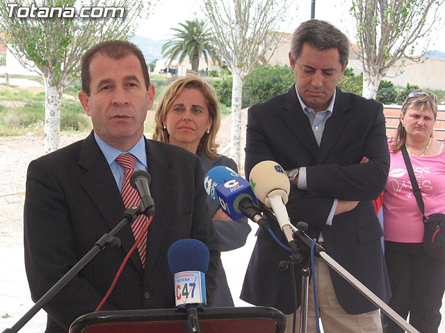 SE COLOCA LA PRIMERA PIEDRA DEL CENTRO MUNICIPAL DE PERSONAS MAYORES EN EL PARETÓN, CON UN PRESUPUESTO DE 220.000 EUROS - 33