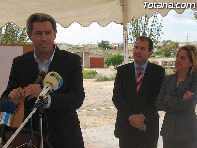 SE COLOCA LA PRIMERA PIEDRA DEL CENTRO MUNICIPAL DE PERSONAS MAYORES EN EL PARETÓN, CON UN PRESUPUESTO DE 220.000 EUROS - 35