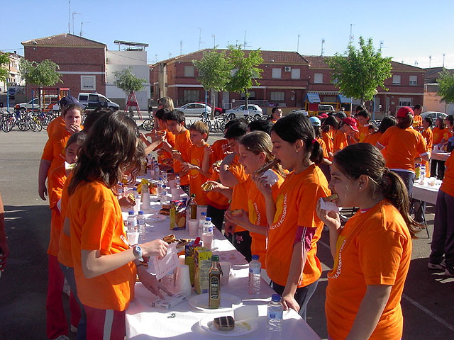 EL DESAYUNO SALUDABLE Y EL PASEO EN BICICLETA CLAUSURAN LAS ACTIVIDADES DE LA SEMANA DE LA SALUD Y LA ACTIVIDAD FÍSICA - 2