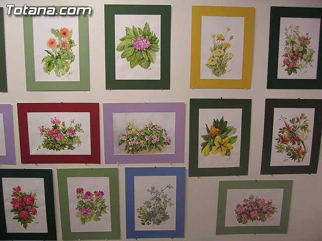 LA CONCEJAL DE CULTURA INAUGURA LA EXPOSICIÓN DE PINTURA DE FRANCISCO ALARTE ENTRE FLORES Y FRUTOS - 1