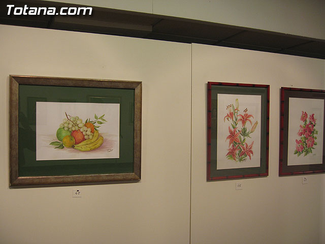 LA CONCEJAL DE CULTURA INAUGURA LA EXPOSICIÓN DE PINTURA DE FRANCISCO ALARTE ENTRE FLORES Y FRUTOS - 8