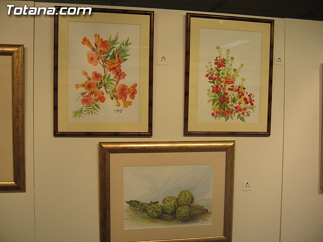 LA CONCEJAL DE CULTURA INAUGURA LA EXPOSICIÓN DE PINTURA DE FRANCISCO ALARTE ENTRE FLORES Y FRUTOS - 11