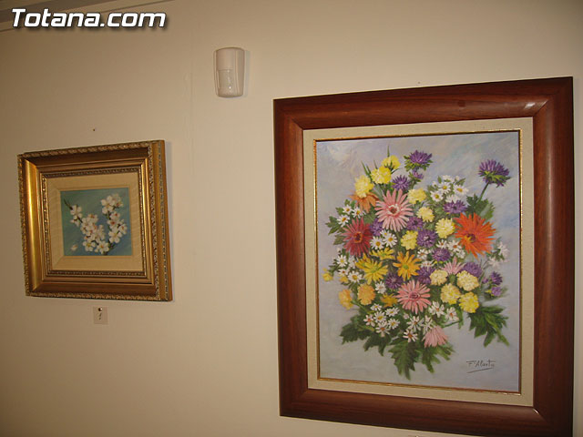 LA CONCEJAL DE CULTURA INAUGURA LA EXPOSICIÓN DE PINTURA DE FRANCISCO ALARTE ENTRE FLORES Y FRUTOS - 15