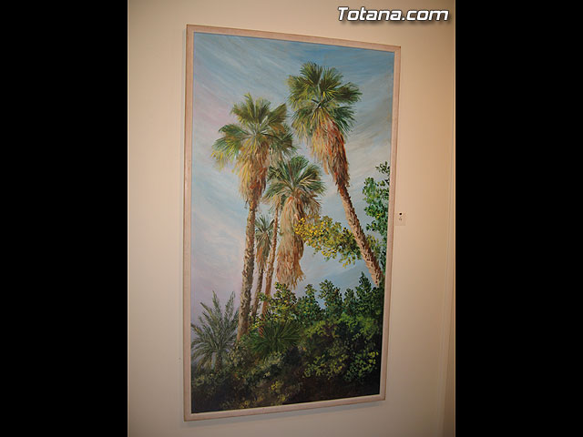 LA CONCEJAL DE CULTURA INAUGURA LA EXPOSICIÓN DE PINTURA DE FRANCISCO ALARTE ENTRE FLORES Y FRUTOS - 16
