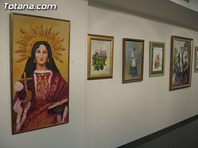 LA CONCEJAL DE CULTURA INAUGURA LA EXPOSICIÓN DE PINTURA DE FRANCISCO ALARTE ENTRE FLORES Y FRUTOS - 19