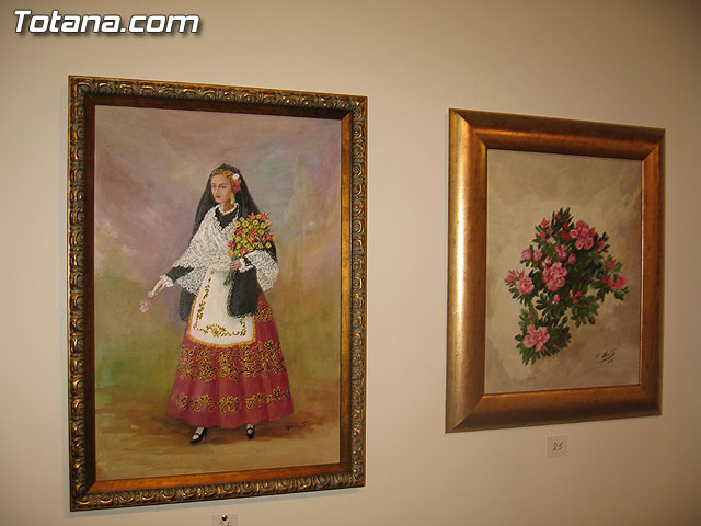 LA CONCEJAL DE CULTURA INAUGURA LA EXPOSICIÓN DE PINTURA DE FRANCISCO ALARTE ENTRE FLORES Y FRUTOS - 22