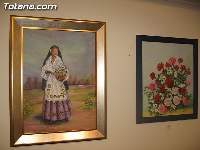 LA CONCEJAL DE CULTURA INAUGURA LA EXPOSICIÓN DE PINTURA DE FRANCISCO ALARTE ENTRE FLORES Y FRUTOS - 24