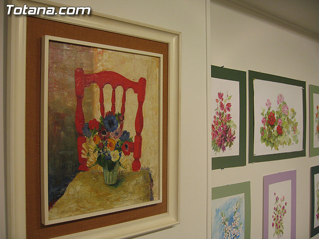 LA CONCEJAL DE CULTURA INAUGURA LA EXPOSICIÓN DE PINTURA DE FRANCISCO ALARTE ENTRE FLORES Y FRUTOS - 25