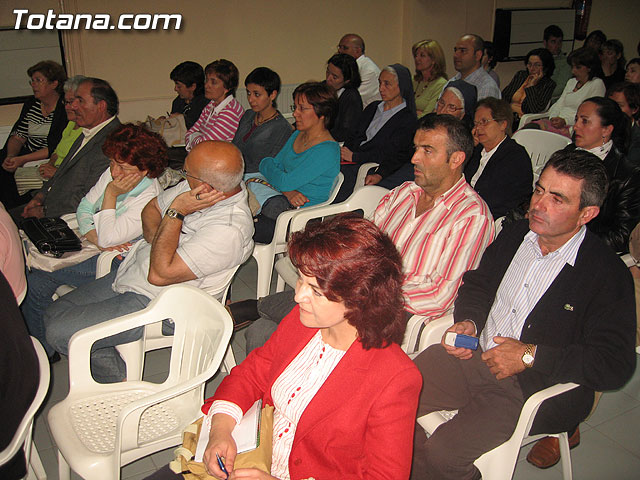 EL CONSEJERO DE EDUCACIÓN PARTICIPA EN UN ACTO SECTORIAL CON REPRESENTANTES DE LA COMUNIDAD EDUCATIVA DE TOTANA PARA ABORDAR CUESTIONES RELACIONADAS CON ESTA MATERIA Y LA LOE - 5