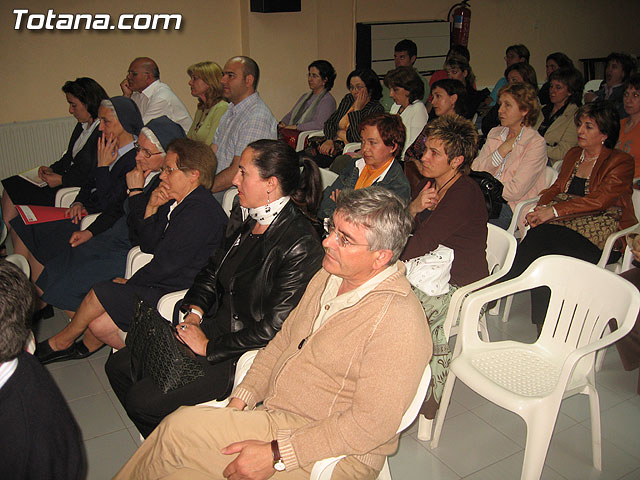 EL CONSEJERO DE EDUCACIÓN PARTICIPA EN UN ACTO SECTORIAL CON REPRESENTANTES DE LA COMUNIDAD EDUCATIVA DE TOTANA PARA ABORDAR CUESTIONES RELACIONADAS CON ESTA MATERIA Y LA LOE - 6