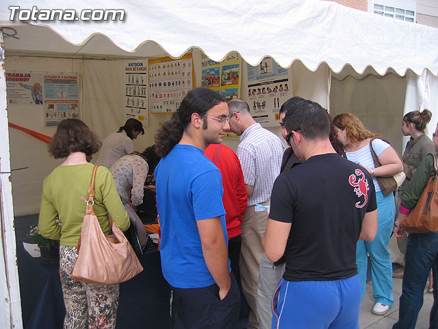 SE INAUGURA LA FERIA DE LA III JORNADAS DE SEGURIDAD Y SALUD LABORAL QUE SE CELEBRA EN LA PLAZA BALSA VIEJA - 12