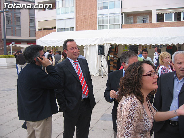 SE INAUGURA LA FERIA DE LA III JORNADAS DE SEGURIDAD Y SALUD LABORAL QUE SE CELEBRA EN LA PLAZA BALSA VIEJA - 22