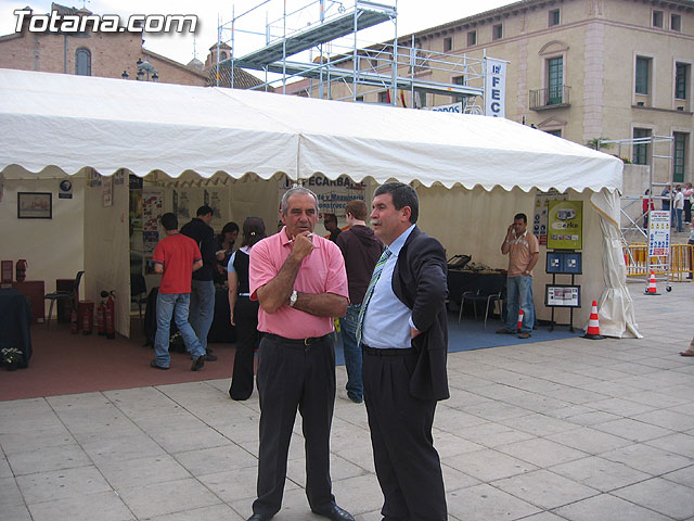 SE INAUGURA LA FERIA DE LA III JORNADAS DE SEGURIDAD Y SALUD LABORAL QUE SE CELEBRA EN LA PLAZA BALSA VIEJA - 23