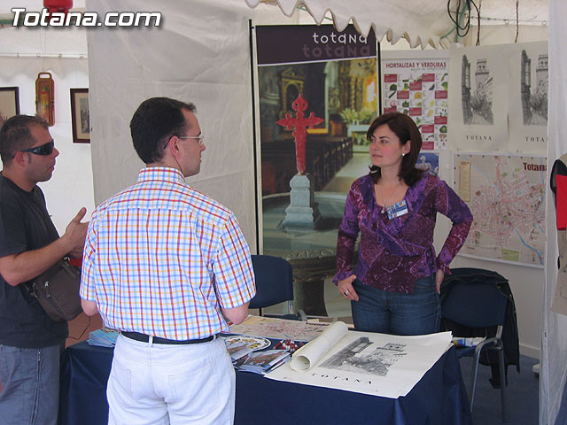 SE INAUGURA LA FERIA DE LA III JORNADAS DE SEGURIDAD Y SALUD LABORAL QUE SE CELEBRA EN LA PLAZA BALSA VIEJA - 28