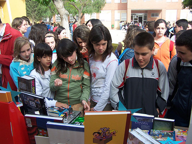 EL IES PRADO MAYOR CELEBRA EL DÍA DEL LIBRO - 6