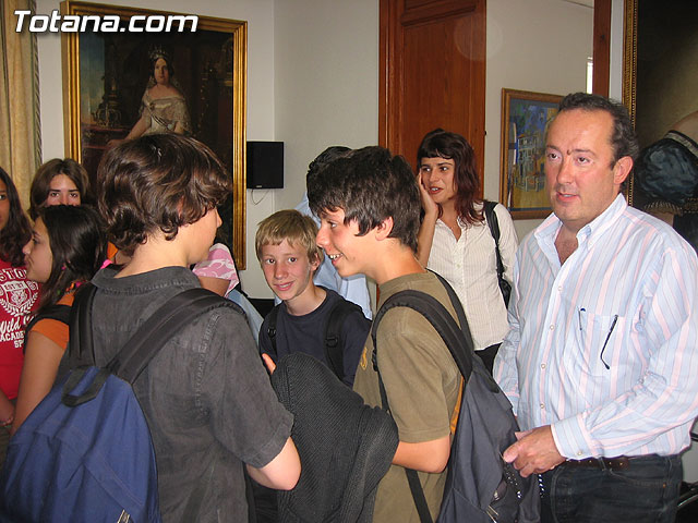 EL ALCALDE Y EL CONCEJAL DE EDUCACIN OFRECEN UNA RECEPCIN INSTITUCIONAL A UNA DELEGACIN DE ALUMNOS FRANCESES QUE REALIZAN UN INTERCAMBIO CON ESTUDIANTES IES 