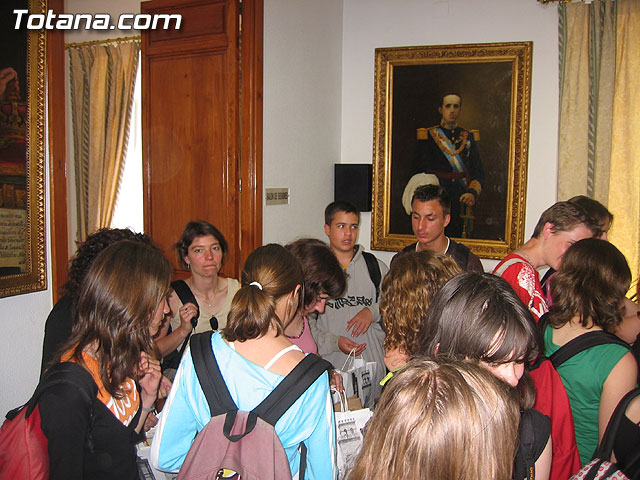 EL ALCALDE Y EL CONCEJAL DE EDUCACIN OFRECEN UNA RECEPCIN INSTITUCIONAL A UNA DELEGACIN DE ALUMNOS FRANCESES QUE REALIZAN UN INTERCAMBIO CON ESTUDIANTES IES 