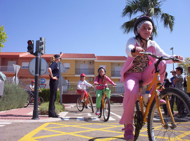 LOS COLEGIOS DE El CHIRIVEL Y DE MARIA DE LA VECINA PROVINCIA DE ALMERIA, PRACTICAN SEGURIDAD VIAL EN EL PARQUE DE EDUCACION VIAL DE TOTANA - 13