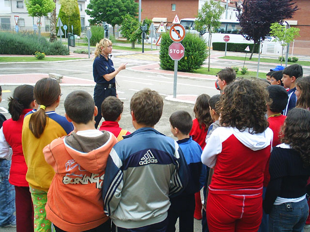 LOS COLEGIOS DE El CHIRIVEL Y DE MARIA DE LA VECINA PROVINCIA DE ALMERIA, PRACTICAN SEGURIDAD VIAL EN EL PARQUE DE EDUCACION VIAL DE TOTANA - 27