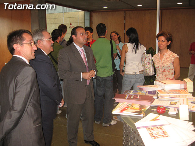 TOTANA.COM ESTUVO PRESENTE EN SICARM 2006, QUE FUE INAUGURADO POR  EL CONSEJERO DE INDUSTRIA Y MEDIO AMBIENTE, BENITO MERCADER Y QUE HA REGISTRADO UN RECORD DE ASISTENCIA - 13