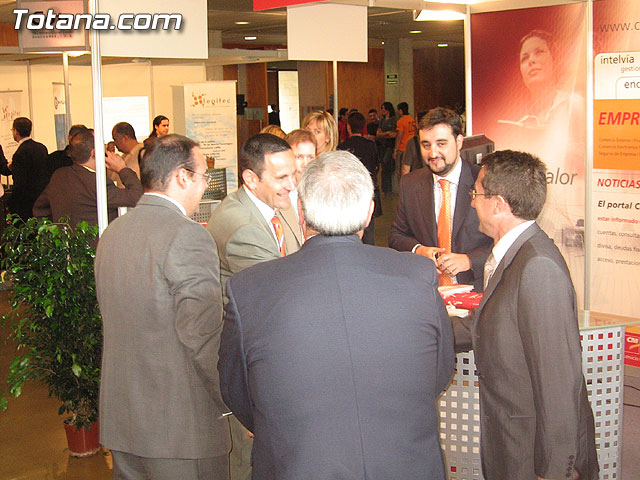 TOTANA.COM ESTUVO PRESENTE EN SICARM 2006, QUE FUE INAUGURADO POR  EL CONSEJERO DE INDUSTRIA Y MEDIO AMBIENTE, BENITO MERCADER Y QUE HA REGISTRADO UN RECORD DE ASISTENCIA - 30