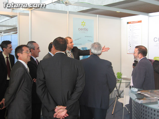 TOTANA.COM ESTUVO PRESENTE EN SICARM 2006, QUE FUE INAUGURADO POR  EL CONSEJERO DE INDUSTRIA Y MEDIO AMBIENTE, BENITO MERCADER Y QUE HA REGISTRADO UN RECORD DE ASISTENCIA - 32